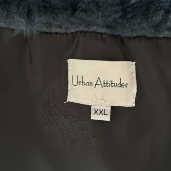 Fun Fuzzy Vest - Picture 3 of 3